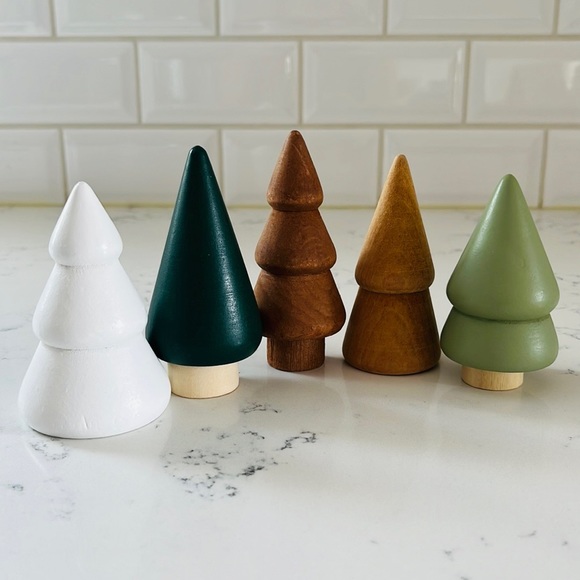 Target Bullseye’s Wood Mini Christmas Trees - Picture 6 of 16